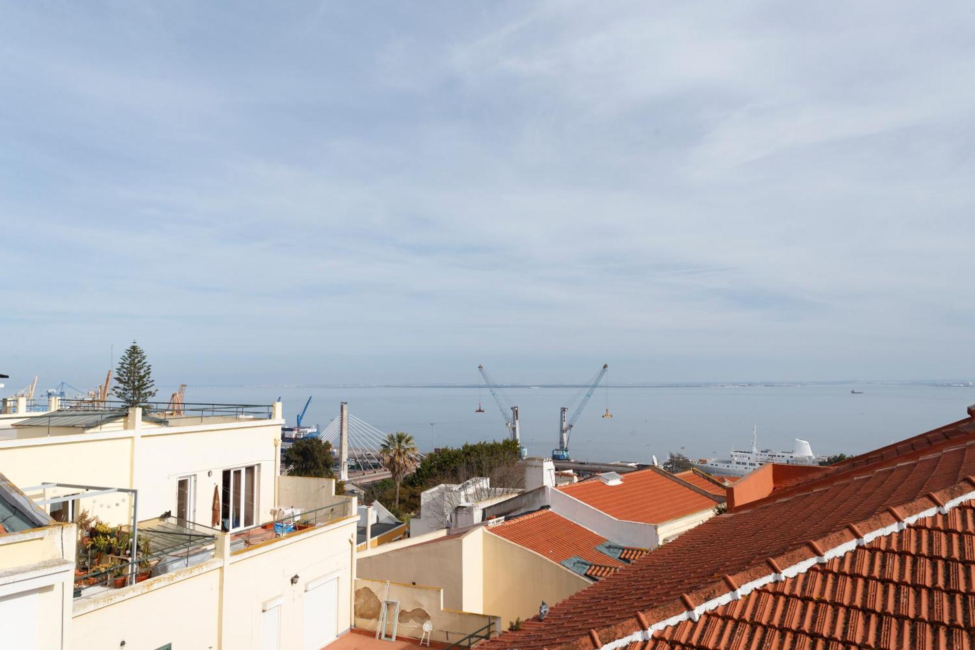 Barbadinhos Apartments In Lisbon Historic Neighborhood Exterior photo
